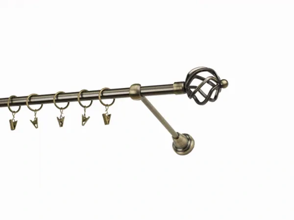 karikákkal és csipeszekkel