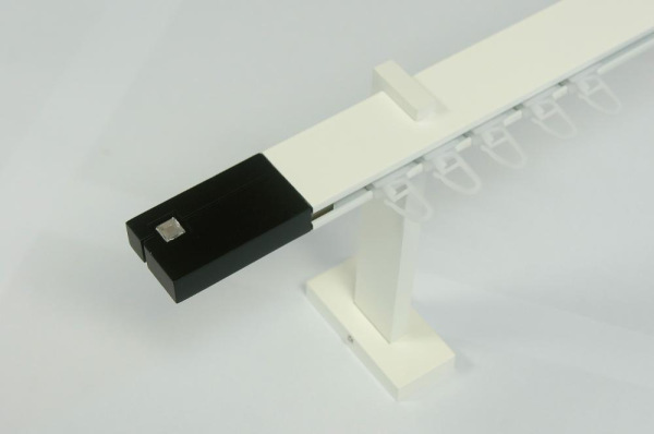 Egysínes SQUARE LINE fehér karnis - KRYSTAL fekete karnisvég